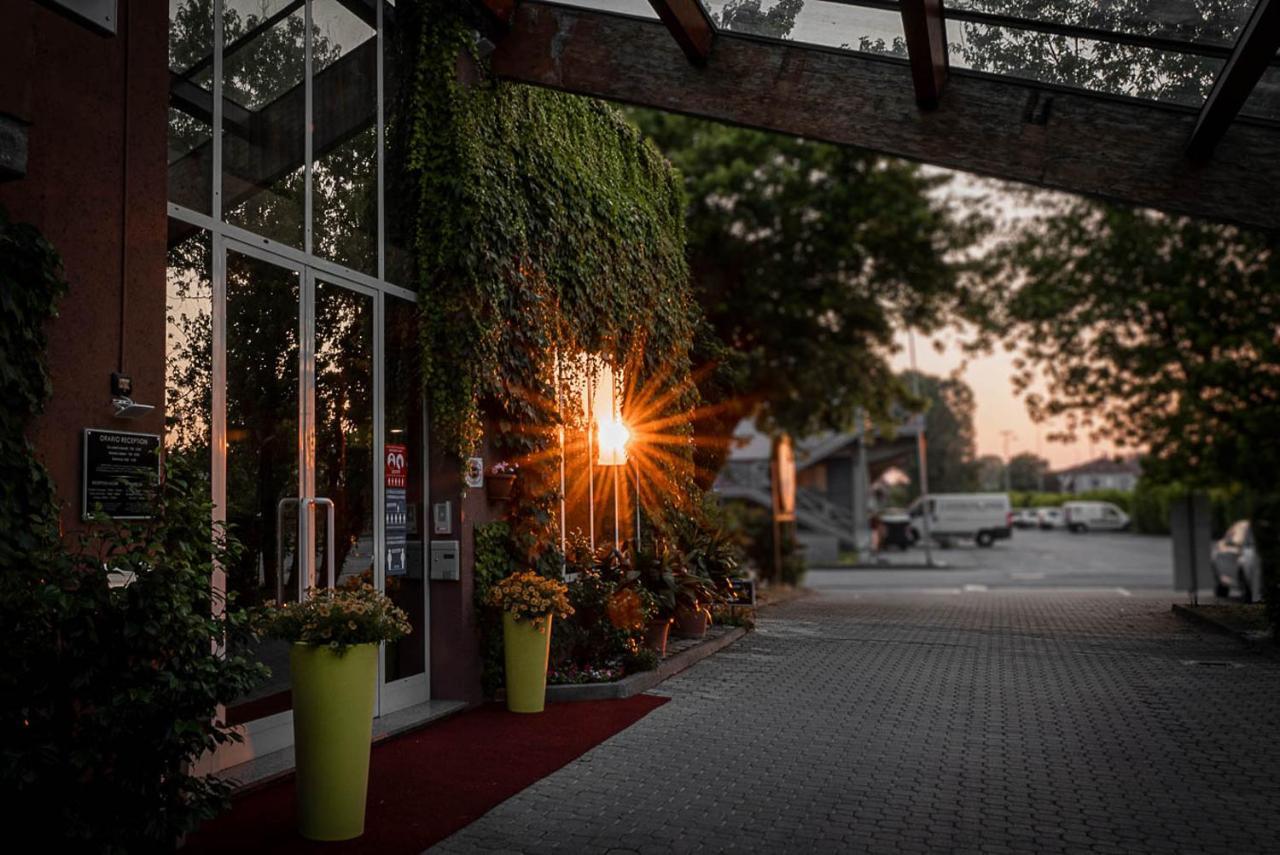 קזאלה מונפראטו Business Hotel מראה חיצוני תמונה
